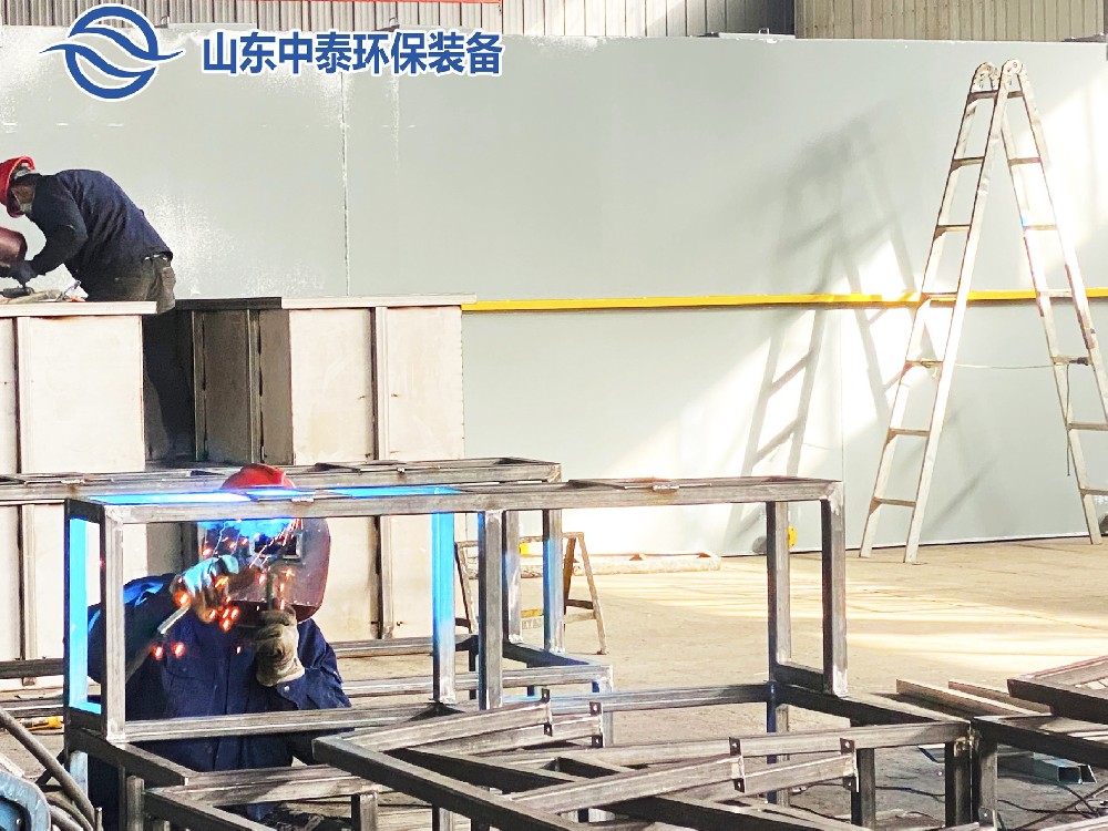 一體化污水處理設(shè)備,一體化污水處理設(shè)備廠家,集裝箱一體化污水處理設(shè)備,農(nóng)村污水處理設(shè)備、農(nóng)村一體化污水處理設(shè)備、農(nóng)村生活污水處理設(shè)備、食品污水處理設(shè)備、醫(yī)療污水處理設(shè)備